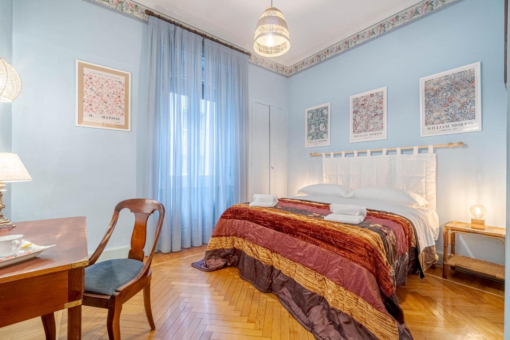 Torino Old Fashion Apartment With Balcony Extérieur photo