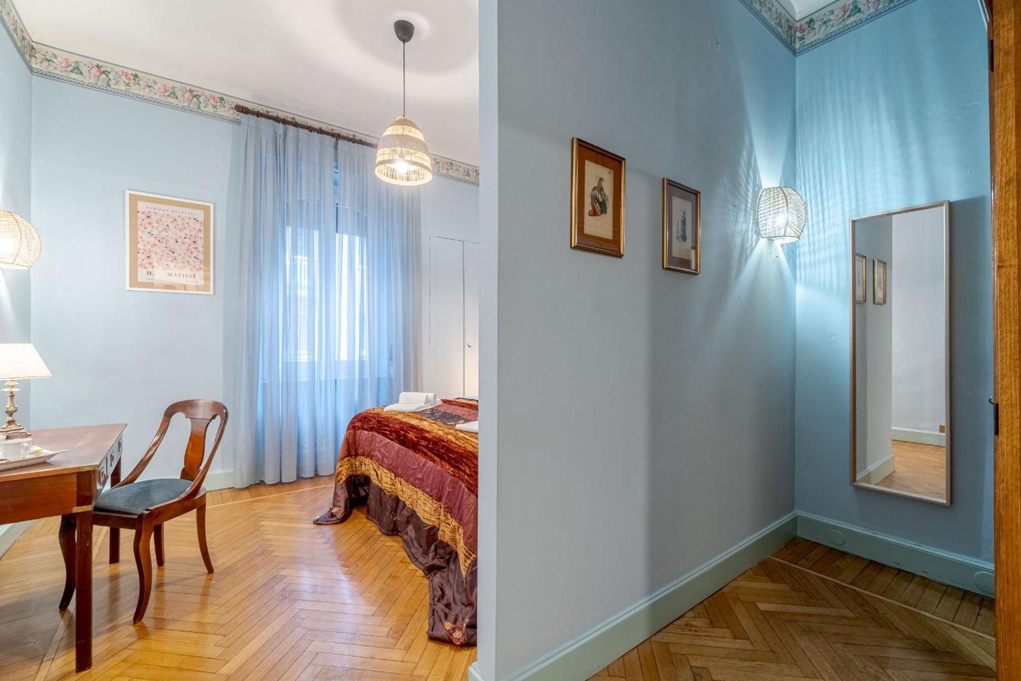 Torino Old Fashion Apartment With Balcony Extérieur photo